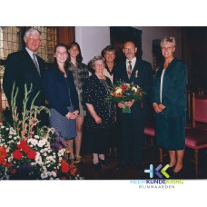 Den Haag de Rolzaal 26-04-1996 gedecoreerde Nol Claassen - Jose Claassen-Huugen -Moeder Claassen kinderen en burg, Burgering